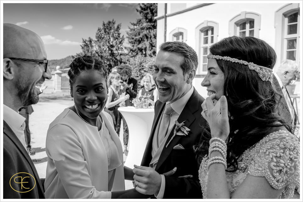 Hochzeitsfotografie Nürnberg auf Schloss Jägersburg und Düsseldorf. International prämierte Hochzeitsfotografen Patrick und Rosa Engel.