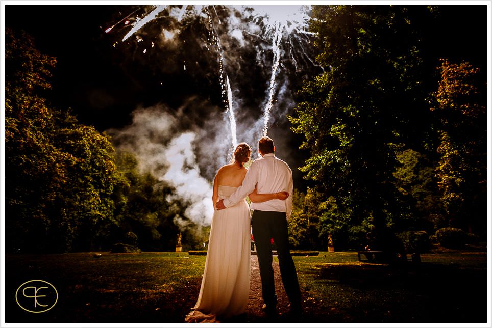 Feuerwerk Hochzeit auf Schloß Auel Lohmar Hochzeitsfotografen Patrick & Rosa Engel