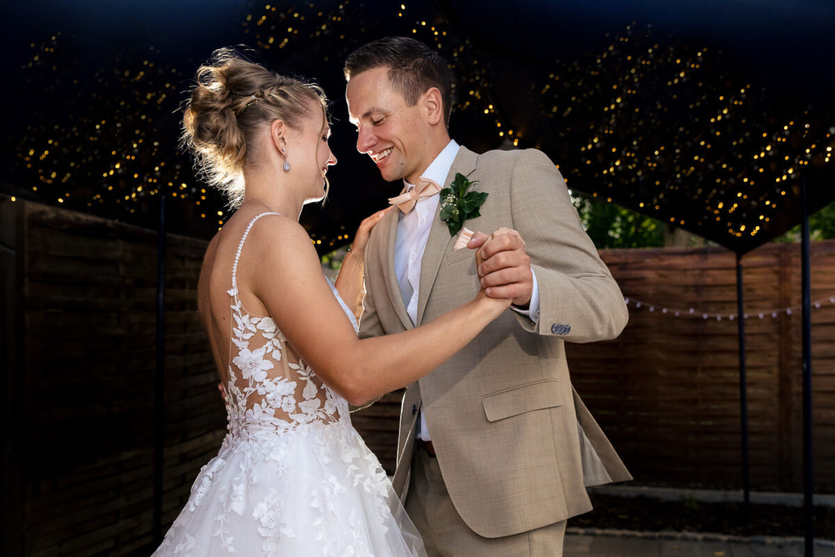 Patrick Engel – moderne Hochzeitsfotografie & Familienfotos. Hochzeitsfotografie & Familienfotos für die schönsten Momenten im Leben – international prämiert. Aachen, NRW, deutschlandweit.